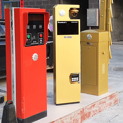 深圳门禁道闸?车牌识别1500/套