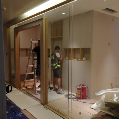 深圳福田中洲控股装置多玛自动感应门