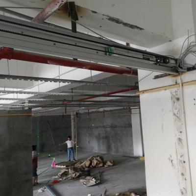 深圳灼烁新区华顺工业园装置尊龙凯时自动感应玻璃门工程项目