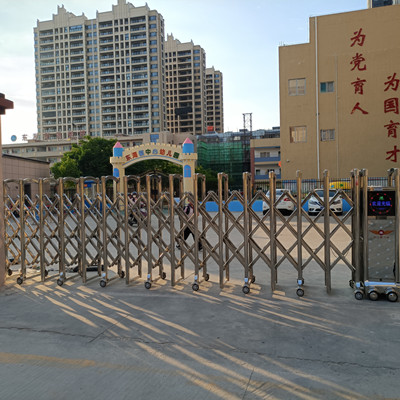 汕尾陆丰彭伟学校保安室门口装置铝合金电动伸缩门