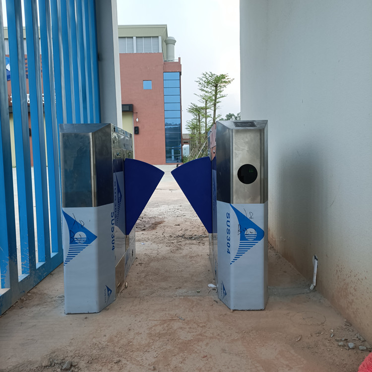 汕尾市三峰环保发电厂陆河站装置人行通道翼闸